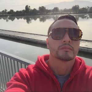 Meet your Posher, Dexter